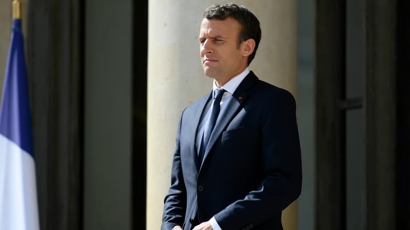 Emmanuel Macron le 12 juin 2017 sur le perron de l'Elysée.