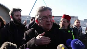 Jean-Luc Mélenchon dans le cortège de la manifestation contre le projet de réforme des retraites le 7 février à Marseille