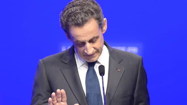 Nicolas Sarkozy n'en finit plus de baisser dans les sondages