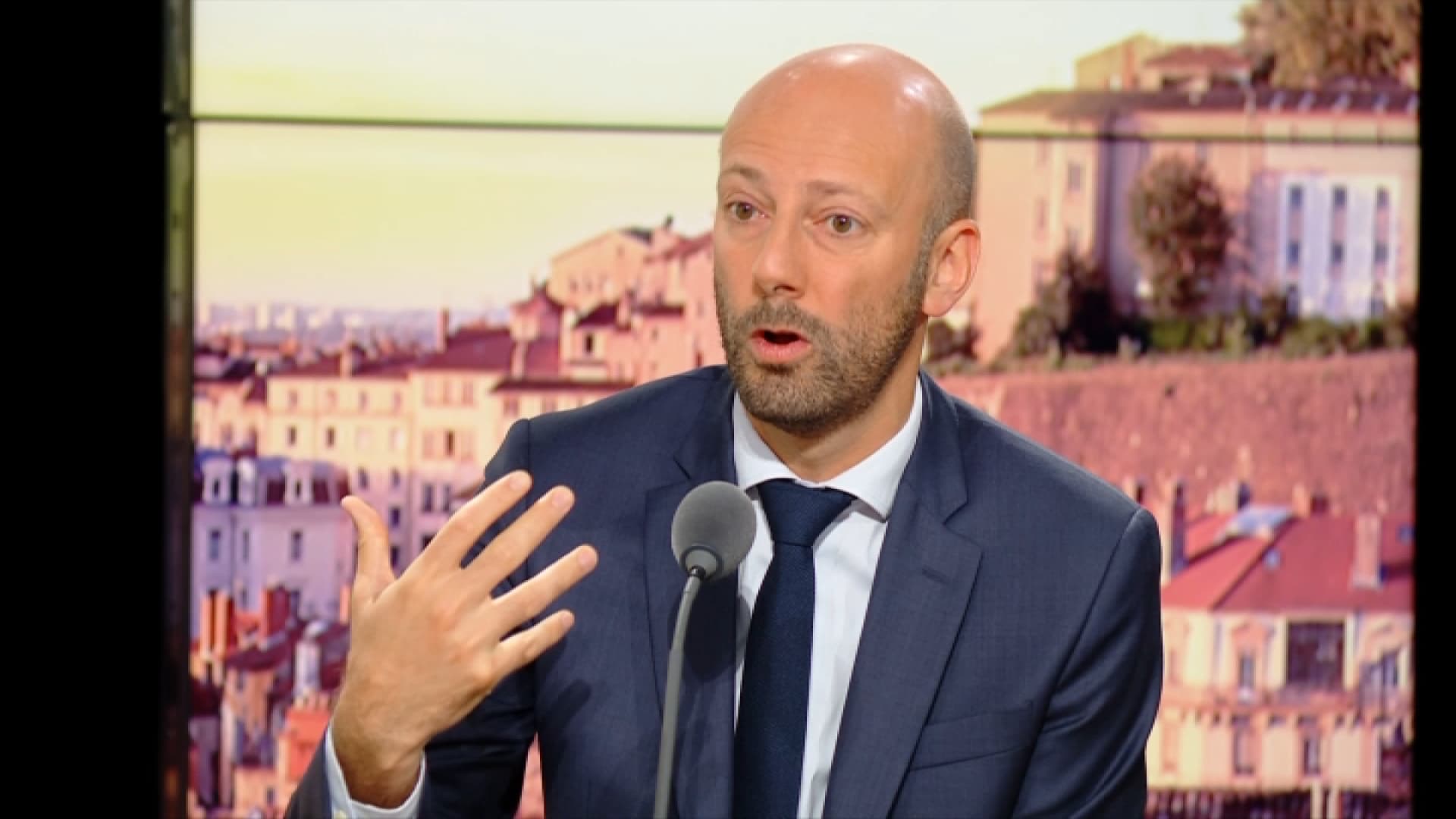 "Il Faut Mieux Protéger Les Agents Du Service Public": Le Plan Du ...