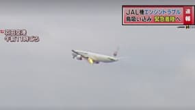 L'avion de la Japan Airlines, peu avant son atterrissage d'urgence le 5 septembre 2017.