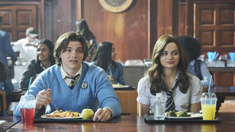 Joel Courtney et Joey King dans "The Kissing Booth 2"