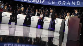 Première dans l'histoire des élections françaises, le débat télévisé réunissant la totalité des 11 candidats à la présidentielle 