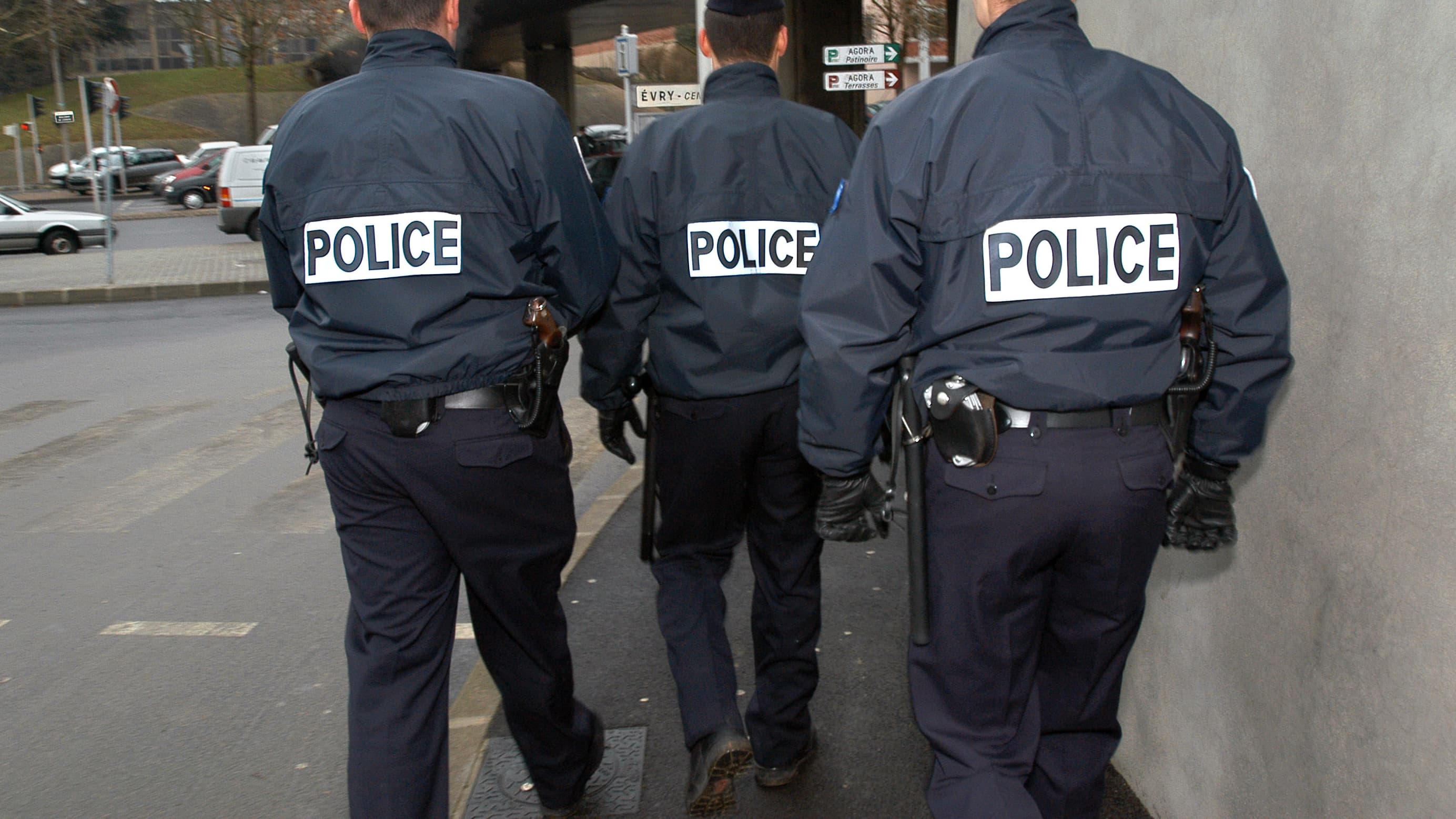 Toulon: three people try to burglarize an apartment, one of them hits a police officer