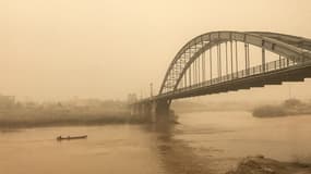 Une tempête de sable à Ahvaz, en Iran, le 18 février 2017 (illustration).