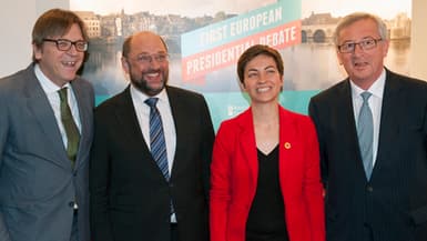 Quatre des cinq candidats à la présidence de la commission européenne: Guy Verhofstadt, Martin Schulz, Franziska Keller et Jean-Claude Juncker. Manque sur la photo Alexis Tsipras, le candidat de la gauche européenne.