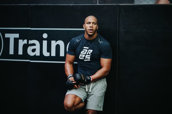 Ciryl Gane lors d'un entraînement avant un combat à l'UFC
