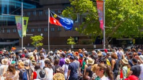 Des manifestants dénonçant l'"Invasion Day" le 26 janvier 2023 à Sydney. 