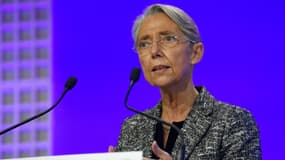 La ministre française du Travail Elisabeth Borne le 5 janvier 2021 à Paris