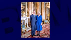 Charles III et Camilla dans le salon bleu de Buckingham Palace
