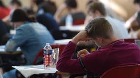 Elèves passant le bac. 