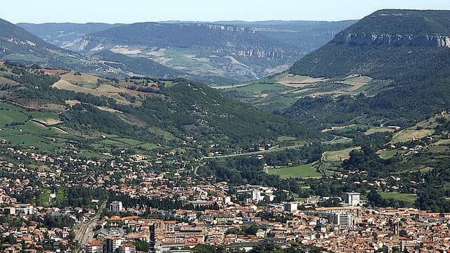 Vue sur la ville de Millau, en Aveyron