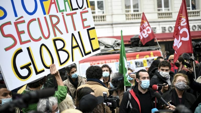Manifestation contre le projet de loi "sécurité globale, à Paris le 17 novembre 2020