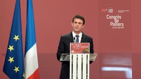 Manuel Valls ne compte pas revoir la copie