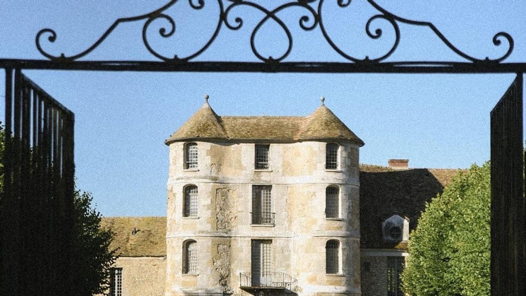 Le château De Villiers-Le-Mahieu Le château De Villiers-Le-Mahieu