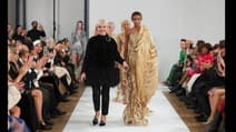 Plumes, broderies et cristaux: la collection féérique de Yanina Couture à la Fashion Week de Paris