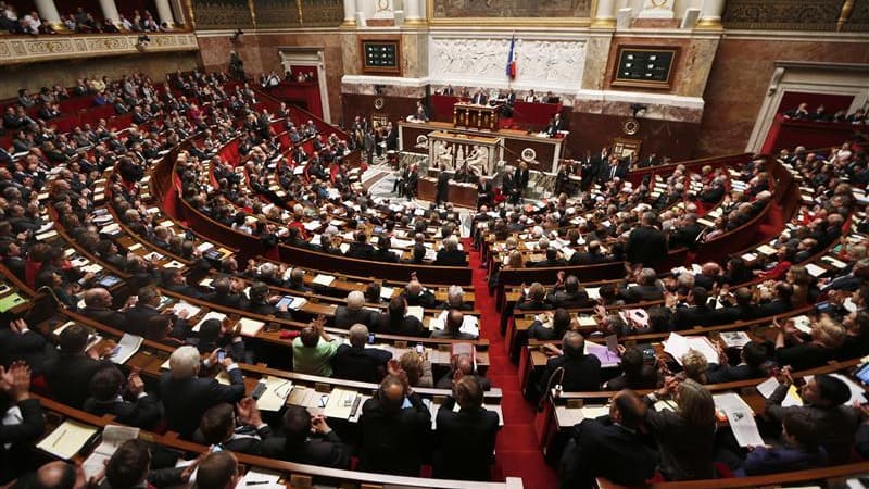 Les députés ont engagé jeudi l'examen, en nouvelle lecture, de la proposition de loi socialiste sur la tarification progressive de l'énergie. /Photo d'archives/REUTERS/Charles Platiau