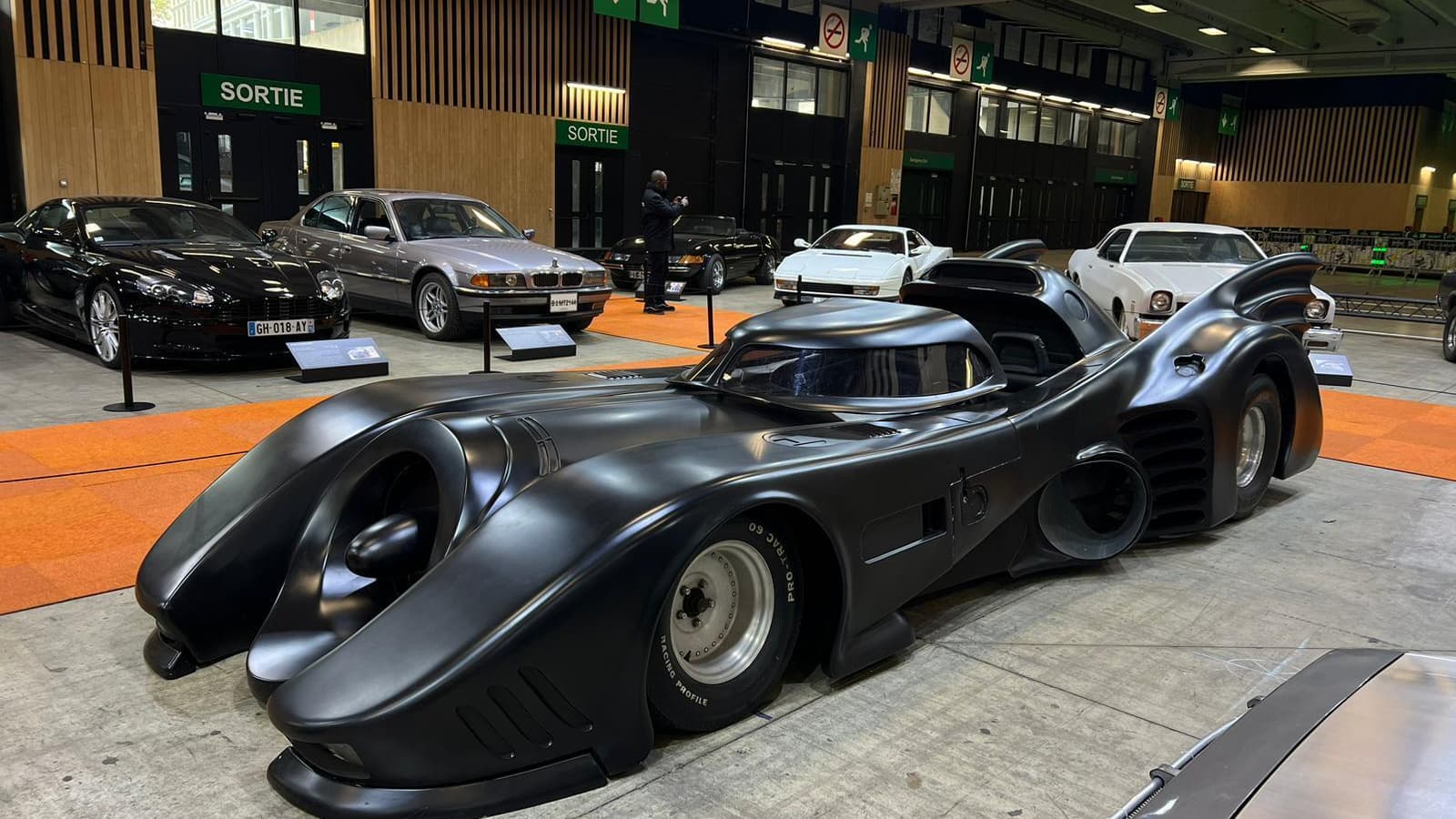 Batmobile au Mondial de l'Auto qui se tient du lundi 14 au dimanche 20 octobre 2024. 