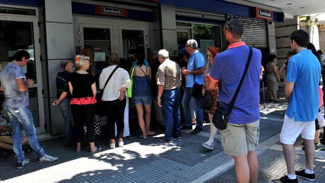 Les banques grecques sont prises d'assaut 