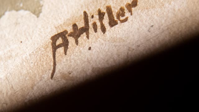 Signature d'Adolf Hitler.