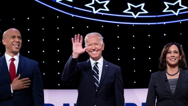 De droite à gauche: Cory Booker, Joe Biden et Kamala Harris, lors du dernier débat démocrate sur CNN le 1er aout 2019