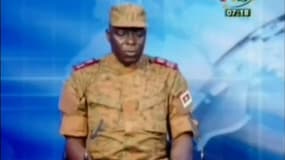 Le général Gilbert Diendéré, ancien chef d'état-major de l'ex-président Blaise Compaoré, a été placé à la tête du Conseil national de la Démocratie. Sur la photo il s'agit du militaire qui a annoncé le coup d'Etat militaire. 