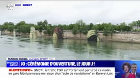 JO 2024: des décors inspirés d'œuvres de musées parisiens sont installés dans la Seine pour la cérémonie d'ouverture