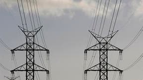 Les députés ont adopté mardi le projet de loi relatif à la nouvelle organisation du marché français de l'électricité (Nome) qui prévoit qu'EDF cèdera jusqu'à 25% de sa production nucléaire à ses concurrents. /Photo d'archives/REUTERS/Mick Tsikas