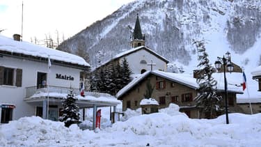 La station de Bessans a vu en cette technique un moyen d'ouvrir très tôt une boucle de son domaine, exclusivement dédié au ski nordique.
