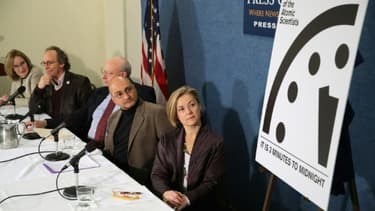 L'horloge de l'apocalypse, qui symbolise le chemin vers un cataclysme planétaire, a été avancée de 30 secondes, à Washington le 26 janvier 2017