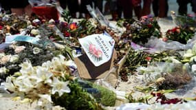 Le mémorial spontané pour les victimes de l'attentat de Sousse, en Tunisie, qui a fait 38 victimes le 26 juin 2015.