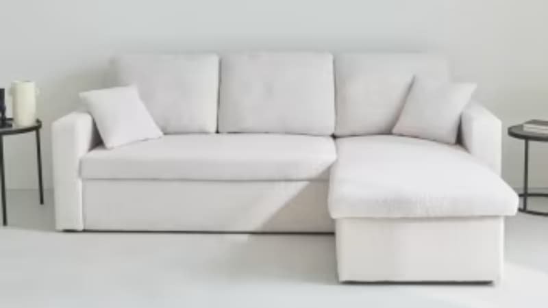 Ce canapé d'angle se vend très rapidement avec le prix proposé chez Maisons Du Monde 