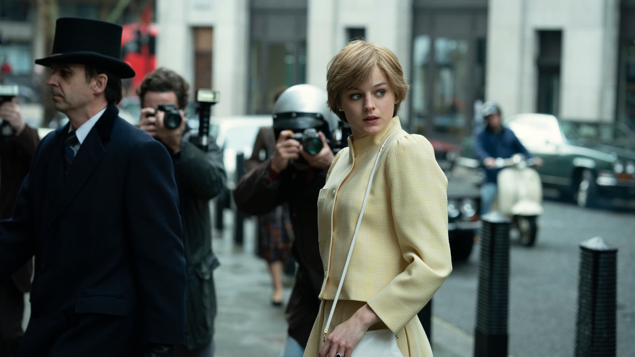 Emma Corrin est la princesse Diana dans la saison 4 de "The Crown" Emma Corrin est la princesse Diana dans la saison 4 de "The Crown"