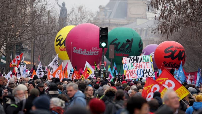 Le cortège parisien de la mobilisation contre la réforme des retraites ce jeudi 19 janvier 2023.