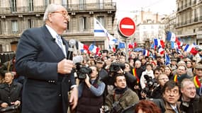 Jean-Marie Le Pen à Marseille le 21 février 2004 lors de la campagne des régionales.