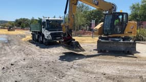 Les travaux de réensablement à la plage de Ferrière à Martigues, mercredi 5 juin 2024.