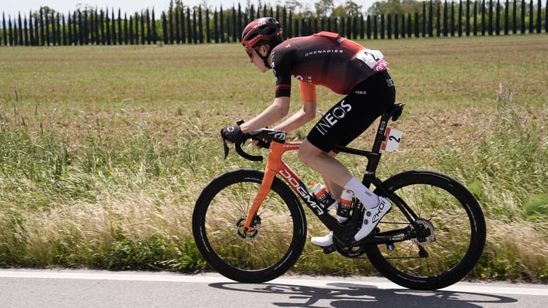 L'improbable traversée de la France à vélo de Thymen Arensman, hébergé une nuit par Romain Bardet