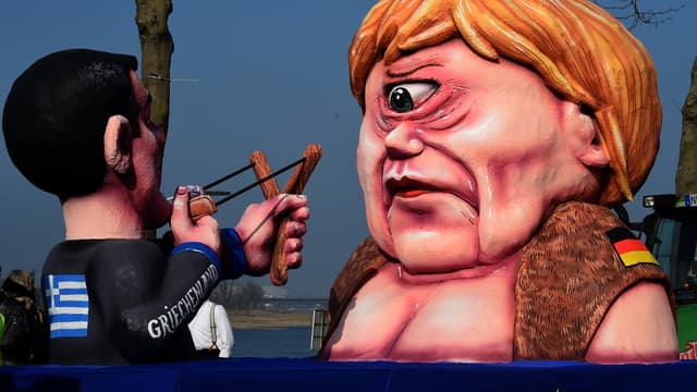 Photo d'un char au Carnaval de Dusseldorf en Allemagne, prise le 16 février 2015.