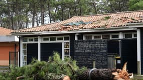 Une école à Lacanau après le passage de la tempête Amélie, le 3 novembre 2019