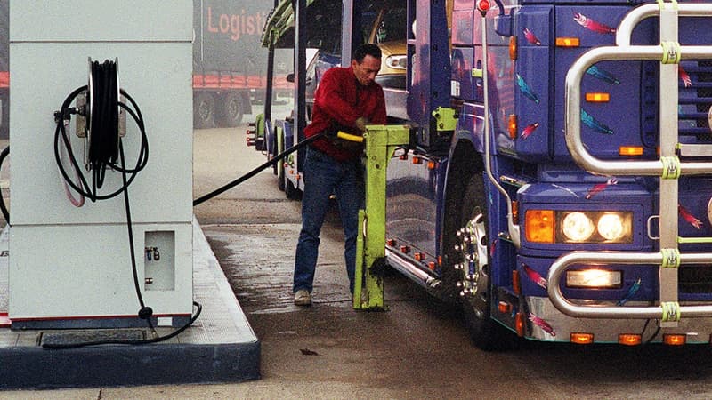 Depuis le 2 avril 2019, sur l’aire de Dracé, située sur l’autoroute A6 au Nord de Lyon, APRR a ouvert sa première station service