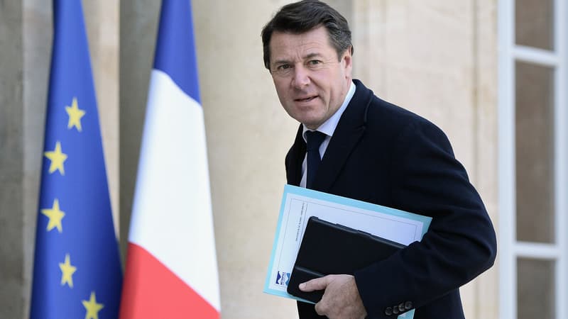 Le maire de Nice Christian Estrosi arrive à l'Elysée le 19 février 2015