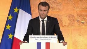 "Il nous incombe de réparer le lien entre l'Eglise et l'Etat": la sortie d'Emmanuel Macron fait polémique