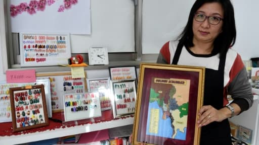 Malgré les lacunes du système, Nonnon, 47 ans, aspire au statut de réfugiée depuis qu'elle a fui les persécutions militaires dans sa Birmanie natale il y a 25 ans. Malgré les lacunes du système, Nonnon, 47 ans, aspire au statut de réfugiée depuis qu'elle a fui les persécutions militaires dans sa Birmanie natale il y a 25 ans.