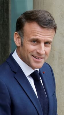 Macron, un président tourné vers les nouveaux médias