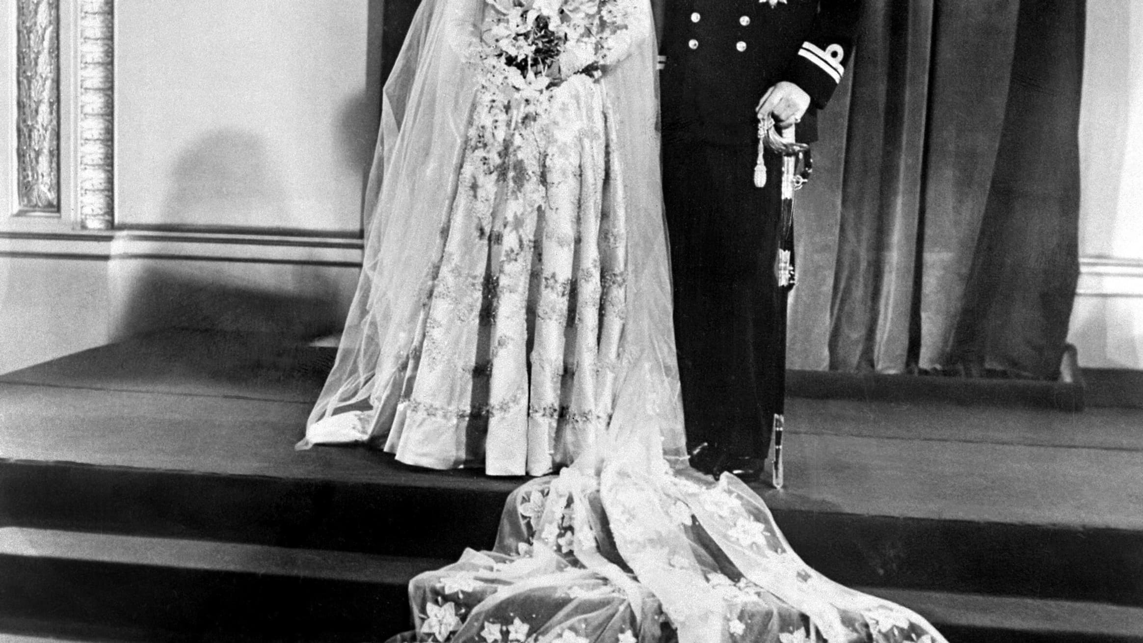 Elizabeth II et le prince Philip le jour de leur mariage le 20 novembre 1947