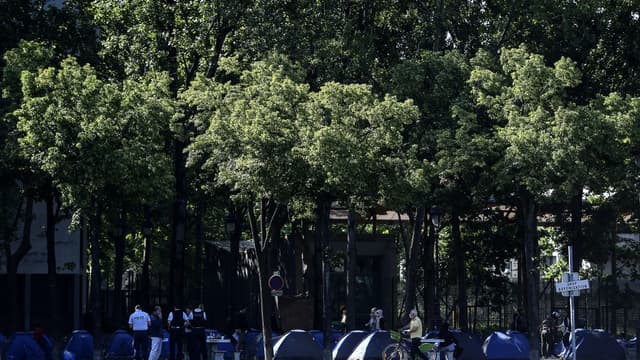 Un camp de jeunes migrants installé à Paris en mai dernier