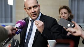 Le secrétaire général de la CFDT Laurent Berger s'exprime devant la presse à sa sortie de Matignon le 3 janvier 2022 à Paris.