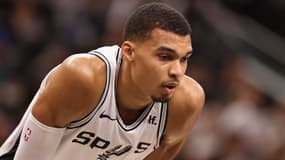 Victor Wembanyama lors de la rencontre de NBA entre les San Antonio Spurs et les Dallas Mavericks, le 26/10/2023