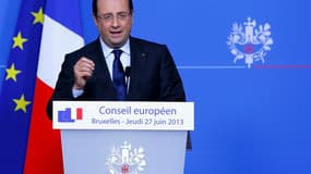 Lors d'une conférence de presse tardive en marge du Conseil européen à Bruxelles, François Hollande a promis vendredi de "tenir" la dépense de l'Etat en France pour empêcher un dérapage des déficits publics, après la publication par la Cour des comptes d'