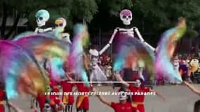 Le "Jour des Morts" célébré avec des parades dans les rues de Mexico